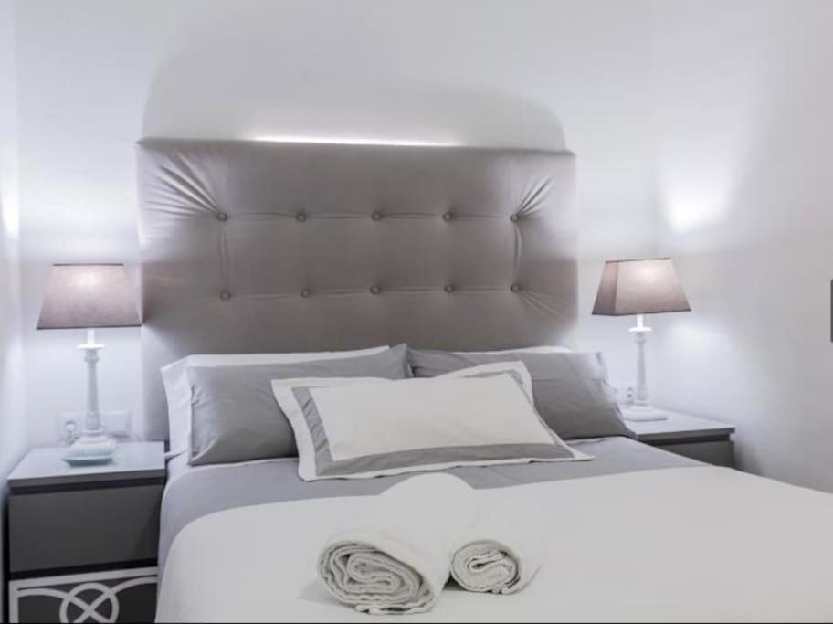 Near Fcb Stadium Up To 8 One Car Free Parking Barcellona
