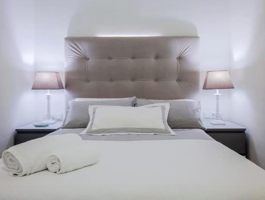 Near Fcb Stadium Up To 8 One Car Free Parking * Barcellona