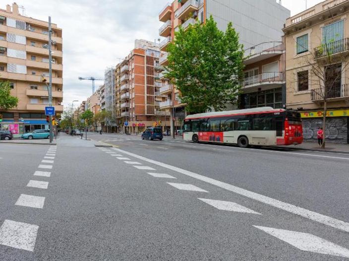 Near Fcb Stadium Up To 8 One Car Free Parking Appartamento Barcellona