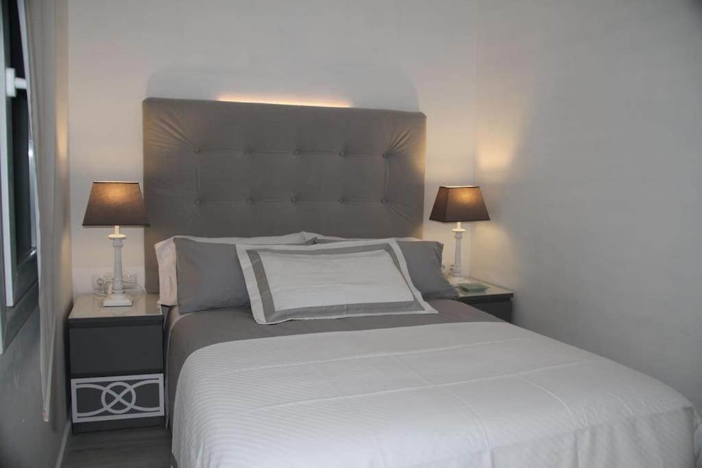 Near Fcb Stadium Up To 8 One Car Free Parking Barcelona
